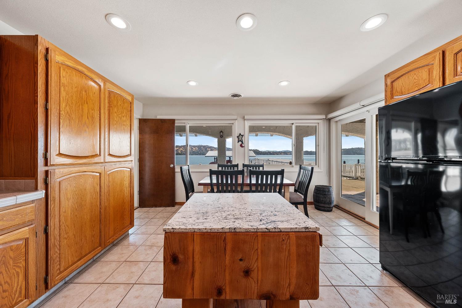Kelseyville, California, 95451, United States, 4 Bedrooms Bedrooms, ,3 BathroomsBathrooms,Residential,Active,2041447