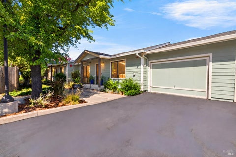 Photo of 21 Natalie Circle, Petaluma, CA 94952 (MLS # 326085760)