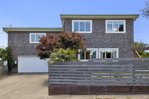 Photo of 196 Oak Springs Drive, San Anselmo, CA 94960 (MLS # 326046241)