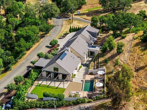 Photo of 5366 Linda Lane, Santa Rosa, CA 95404 (MLS # 326046668)