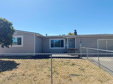 Photo of 576 Cottonwood Drive, Santa Rosa, CA 95407 (MLS # 326075861)