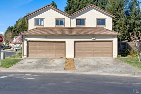 Photo of 29 Feeney Drive, Rohnert Park, CA 94928 (MLS # 326018067)