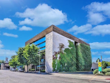 709 2nd Street Santa Rosa CA 95404