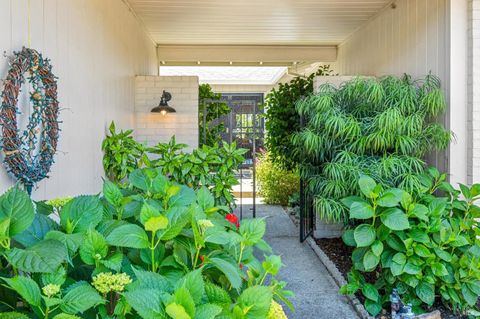 Photo of 8845 Hood Mountain Circle, Santa Rosa, CA 95409 (MLS # 326041794)
