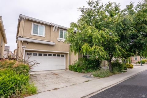 Photo of 5286 Gramercy Circle, Fairfield, CA 94533 (MLS # 326038740)