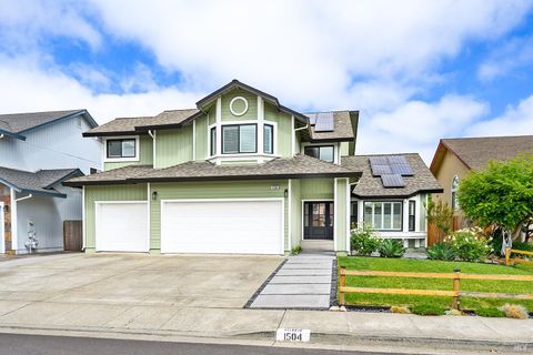 Photo of 1504 Maria Place, Rohnert Park, CA 94928 (MLS # 326029599)