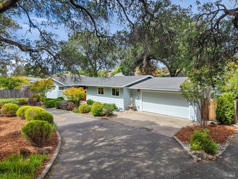 Photo of 4725 Montgomery Drive, Santa Rosa, CA 95409 (MLS # 326074394)