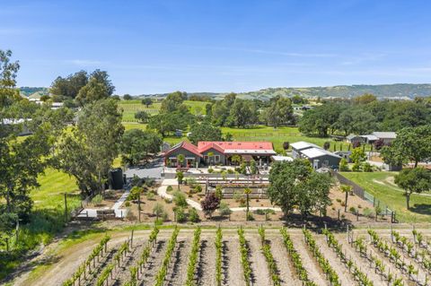 Photo of 21117 Burndale Road, Sonoma, CA 95476 (MLS # 326022172)