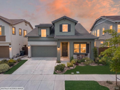 Photo of 1517 Nightfall Lane, Fairfield, CA 94533 (MLS # 326061362)