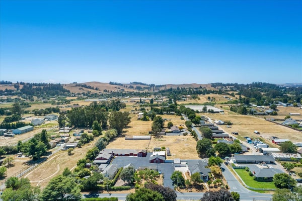 724 LIBERTY RD, PETALUMA, CA 94952 - Image 2b56bfed6bb8072eba4e4a21d2064e92/1013042664