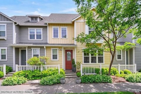 Photo of 924 Aston Avenue, Santa Rosa, CA 95404 (MLS # 326025430)