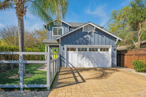 Photo of 19071 Hickory Street, Sonoma, CA 95476 (MLS # 326086706)