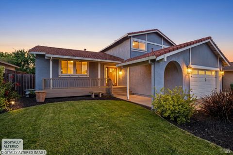 Photo of 112 Rose Petal Court, Petaluma, CA 94954 (MLS # 326044562)