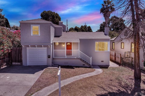 Photo of 246 Viewmont Avenue, Vallejo, CA 94590 (MLS # 326048136)