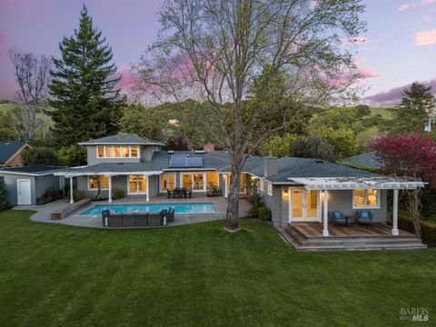 Photo of 1321 Butterfield Road, San Anselmo, CA 94960 (MLS # 326026923)