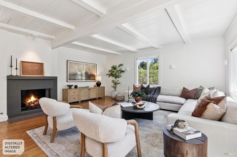 Photo of 473 Montecito Avenue, Corte Madera, CA 94925 (MLS # 326036634)