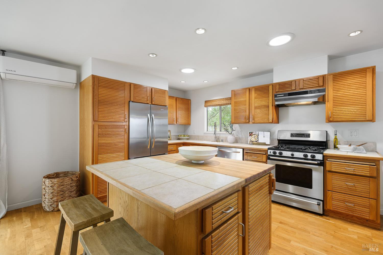104 Lobo Vista