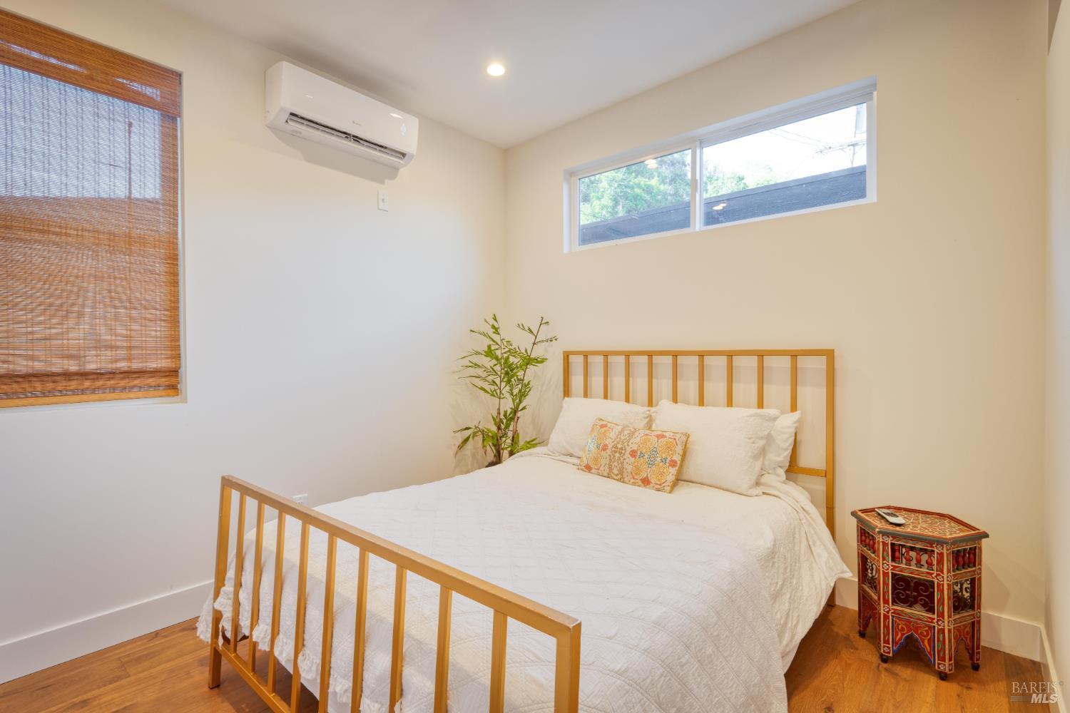 104 Lobo Vista