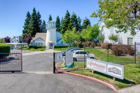 Photo of 107 Lighthouse Drive, Vallejo, CA 94590 (MLS # 326045783)
