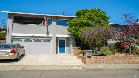 Photo of 1229 Monte Vista Court, Benicia, CA 94510 (MLS # 326022186)
