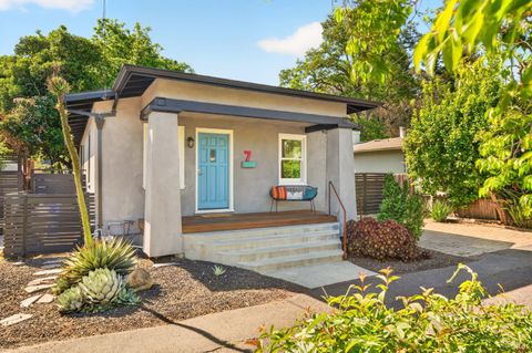 Photo of 7 Bulson Court, Napa, CA 94559 (MLS # 326031537)