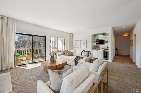 Photo of 115 Eucalyptus Knoll Street, Mill Valley, CA 94941 (MLS # 326011440)