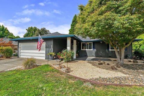 Photo of 132 Mountain Vista Circle, Santa Rosa, CA 95409 (MLS # 326074933)
