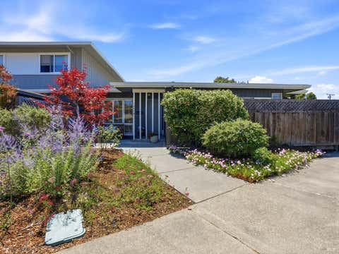 Photo of 1004 Los Gamos Road, San Rafael, CA 94903 (MLS # 326046232)