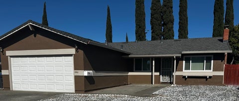 Photo of 1362 Sanderling Drive, Fairfield, CA 94533 (MLS # 326072620)