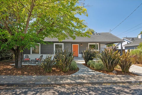 Photo of 12 Echo Avenue, Corte Madera, CA 94925 (MLS # 326078370)