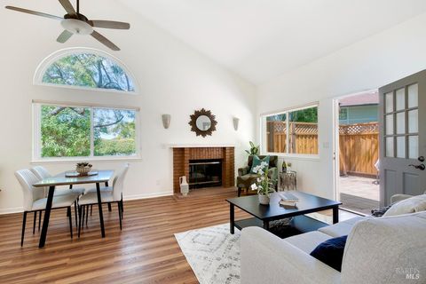 Photo of 98 Village Circle, San Rafael, CA 94903 (MLS # 326045403)