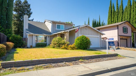 Photo of 796 Tulare Drive, Vacaville, CA 95687 (MLS # 326078479)