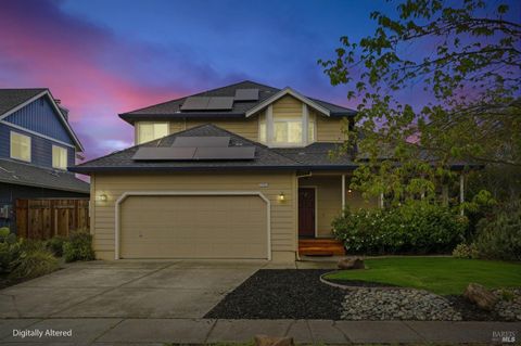 Photo of 1731 Walnut Creek Drive, Santa Rosa, CA 95403 (MLS # 326015446)