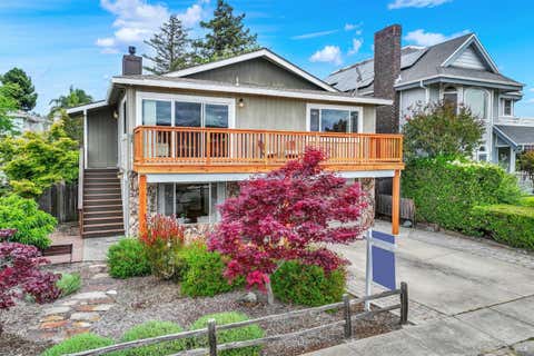 Photo of 921 W K Street, Benicia, CA 94510 (MLS # 326038705)