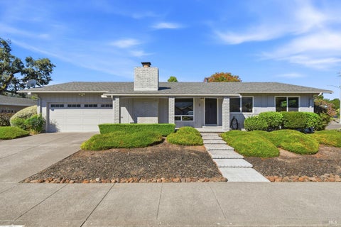 Photo of 2 Autumn Leaf Place, Santa Rosa, CA 95409 (MLS # 326073225)