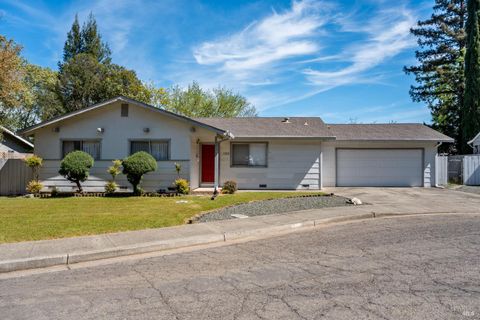 Photo of 155 Foothill Court, Ukiah, CA 95482 (MLS # 326023807)