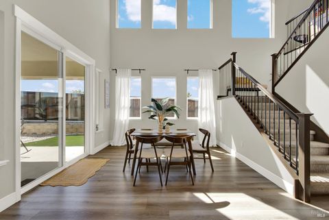Photo of 1501 Nightfall Lane, Fairfield, CA 94533 (MLS # 326031209)