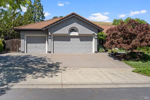 Photo of 2236 Silver Fox Circle, Fairfield, CA 94534 (MLS # 326021462)