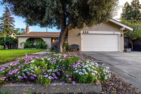 Photo of 456 Marbella Lane, Vacaville, CA 95688 (MLS # 326017103)