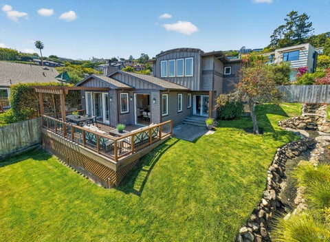 Photo of 162 Solano Street, Tiburon, CA 94920 (MLS # 326068962)