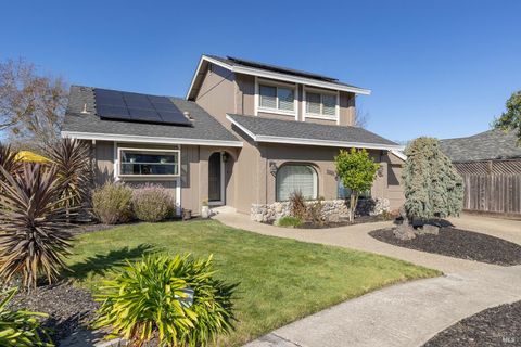 Photo of 2409 Canin Court, Santa Rosa, CA 95405 (MLS # 326015370)