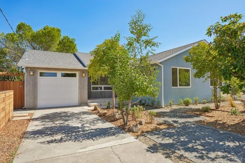 Photo of 106 La Pasada Way, San Rafael, CA 94903 (MLS # 326073566)