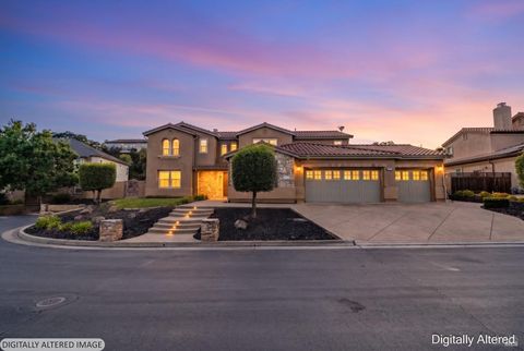 Photo of 5325 Carole Ridge Court, Fairfield, CA 94534 (MLS # 326032979)