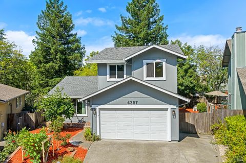 Photo of 4367 Gloria Court, Rohnert Park, CA 94928 (MLS # 326046278)