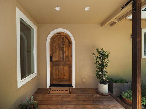 Photo of 22549 River Road, Geyserville, CA 95441 (MLS # 326043225)