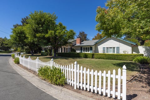 Photo of 4910 Deerwood Drive, Santa Rosa, CA 95403 (MLS # 326073338)