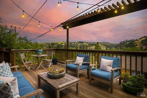 Photo of 54 Hillside Avenue, San Anselmo, CA 94960 (MLS # 326031122)