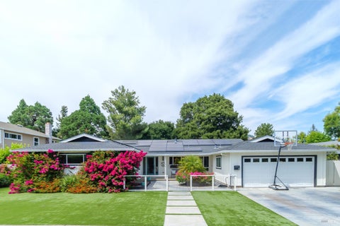 Photo of 18 Devonshire Drive, Novato, CA 94947 (MLS # 326056657)