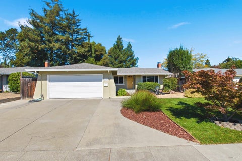 Photo of 1889 Lindo Street, Benicia, CA 94510 (MLS # 326073078)