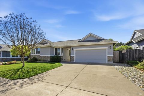 Photo of 469 Riesling Street, Cloverdale, CA 95425 (MLS # 326022173)